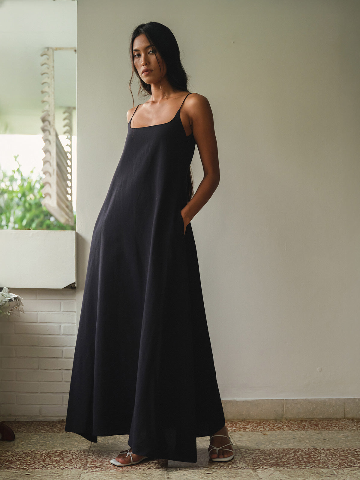 SAYA - MAE - ROUNDED SQUARE NECK MAXI DRESS