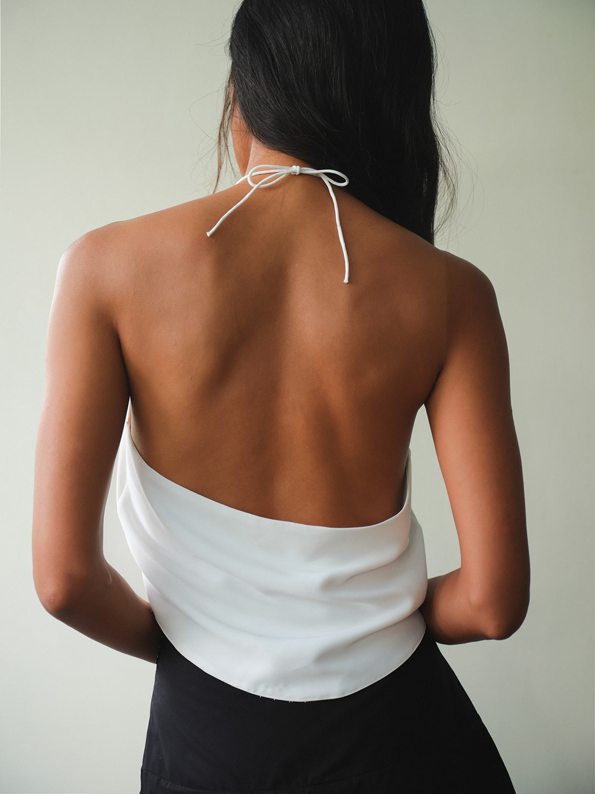 SAYA - YUI - ROUNDED HALTER TOP
