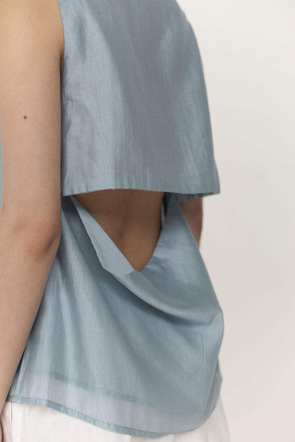 SAYA - SAYA X ELXI - INA - SLEEVELESS BOATNECK TOP