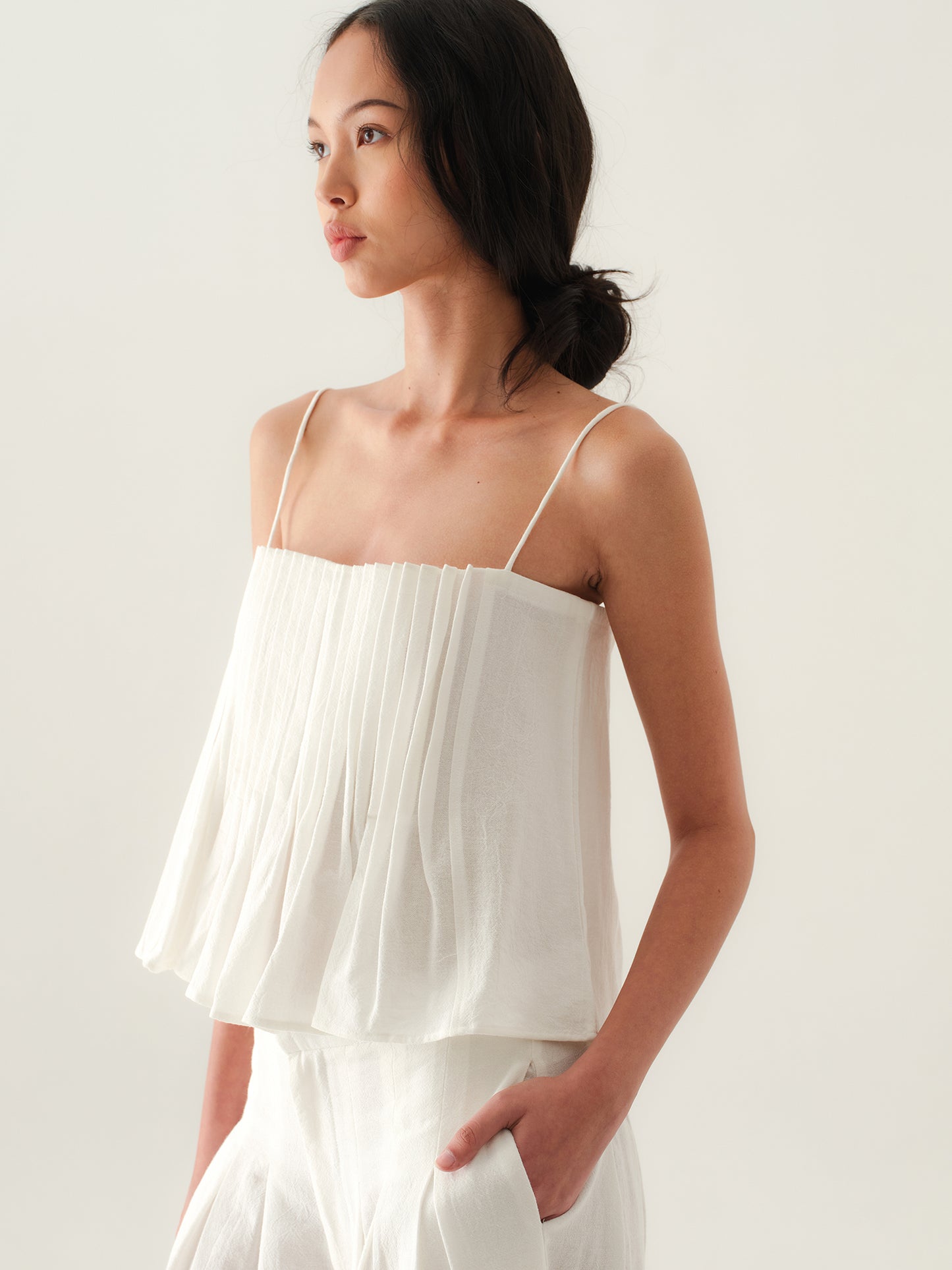 SAYA - BECCA - PLEATED TOP
