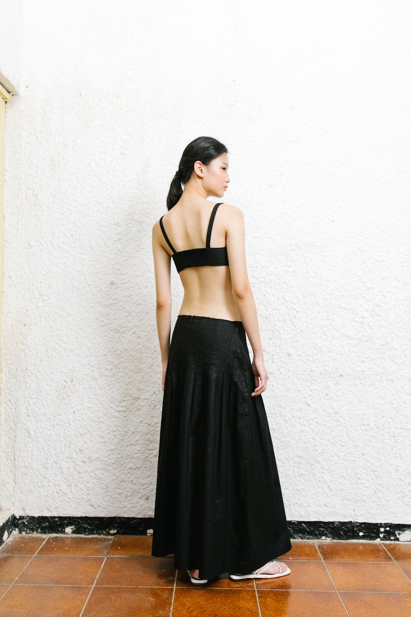 SAYA - CHRISTA - LOW WAIST MAXI SKIRT